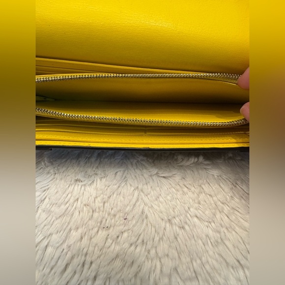 EUC Céline Long Flap Pebble Calfskin Leather Wallet in Grey/Yellow - Picture 7 of 15